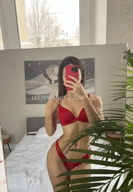 Letterkenny escort Emelie — 4