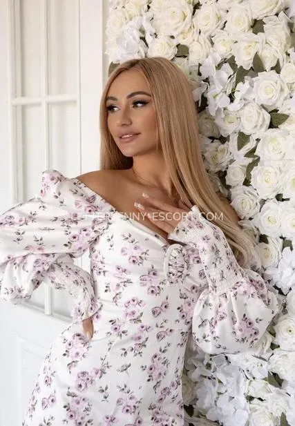 Letterkenny escort Stephanie — 1