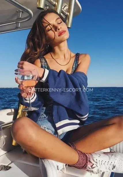 Letterkenny escort Shelby — 3