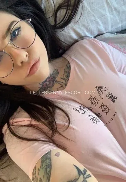 Letterkenny escort Rebecca — 1