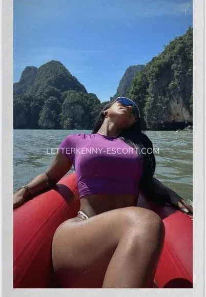 Letterkenny escort Emelie — 8