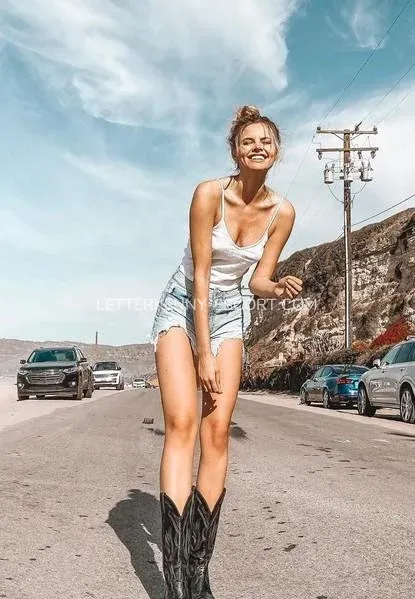 Letterkenny escort Viviana — 10