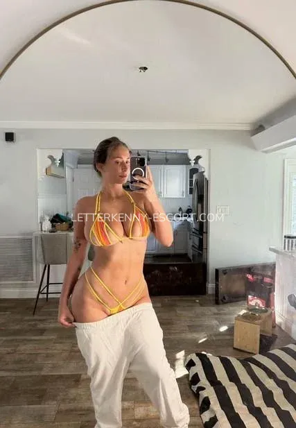 Letterkenny escort Ariana — 1