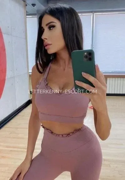 Letterkenny escort Briana — 4