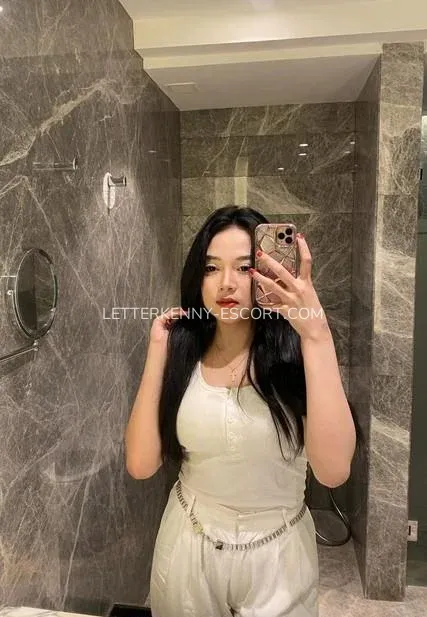 Letterkenny escort Camryn — 4