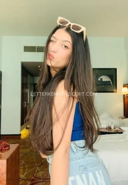 Letterkenny escort Valentina — 3